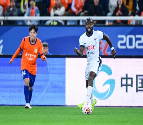 湖人对决尼,克斯,常规赛巅峰,竞彩足球比分网,体育官网,平台入口,足球比分,即时比分,比分直播