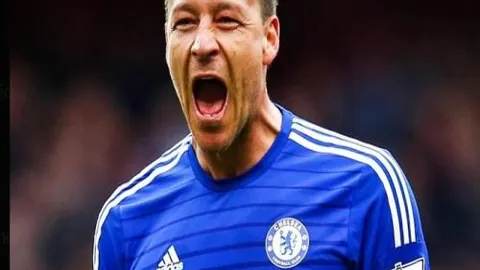 穆里尼奥面临10场停赛危机？费内巴切官方回应：挑衅成因，穆帅表演夸张